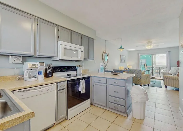 Beachview With Community Pools Grills And Internet Holiday home Gulf Shores